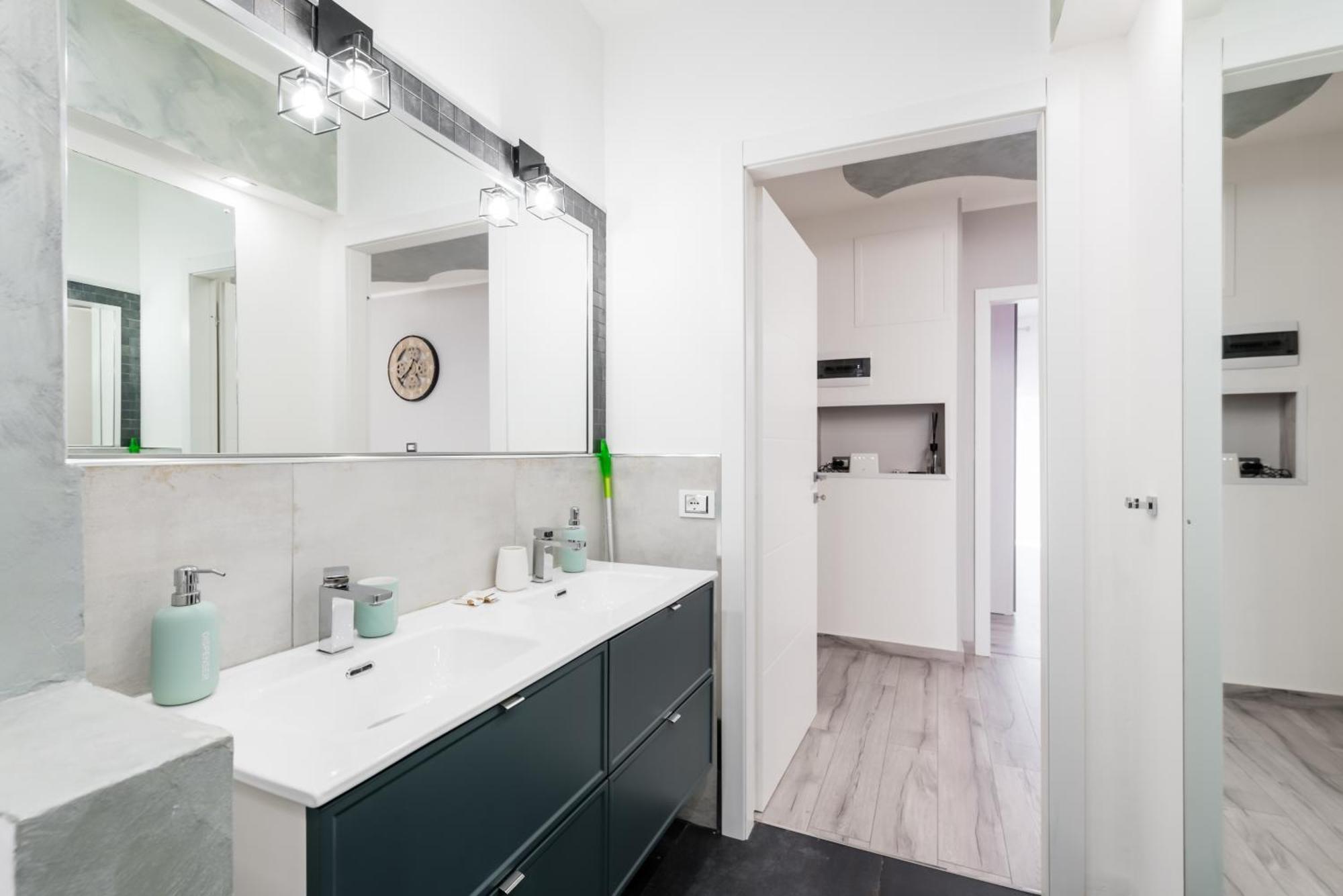 Moderno Bilocale A 5 Minuti Dal Centro Storico Apartment Turin Exterior photo
